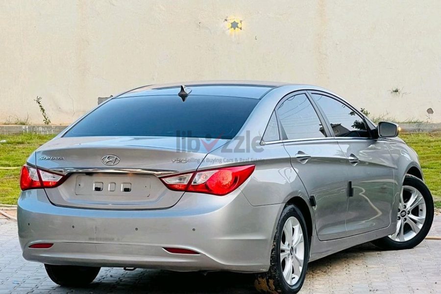 Hyundai Sonata 2012